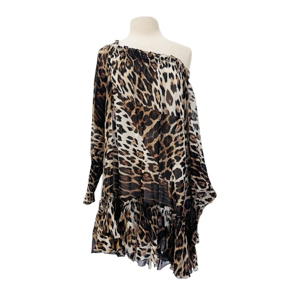 Roberto Cavalli X H&M 100% Silk Off Shoulder
Sheer Ruffle Leopard Print Dress - Picture 4 of 12